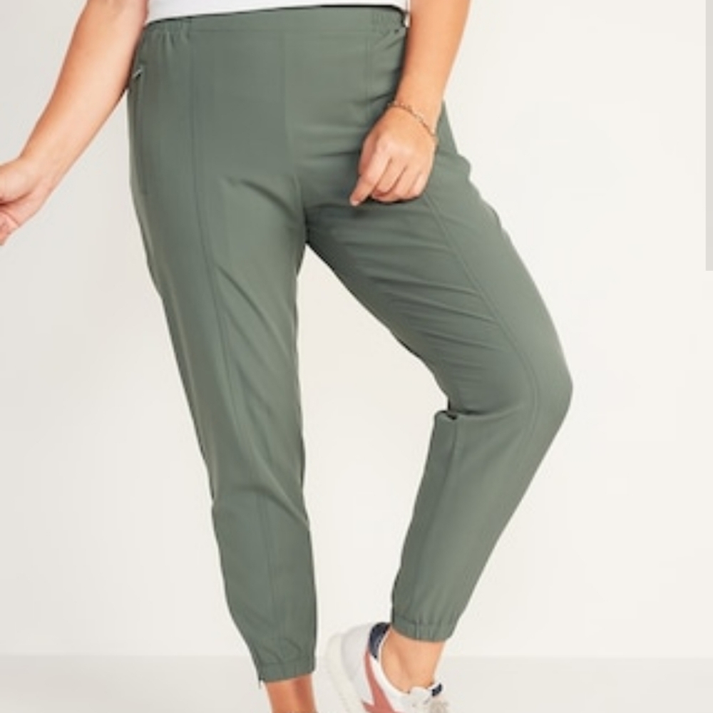 Old Navy mid-rise StretchTech Joggers TALL